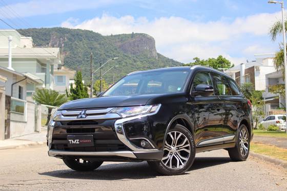 MITSUBISHI OUTLANDER 2.2 4X4 16V DIESEL 4P AUTOMÁTICO